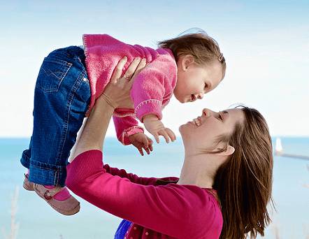 Малыш и мать