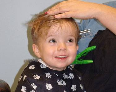 Первая стрижка ребенка