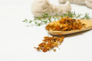 Методы лечение белых пятен народными средствами