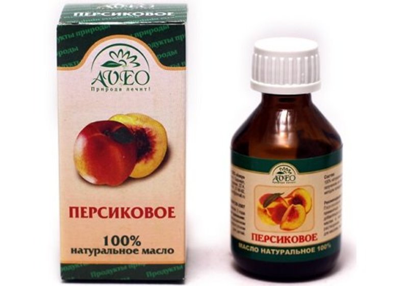 Питание сухих прядей с помощью масло персика