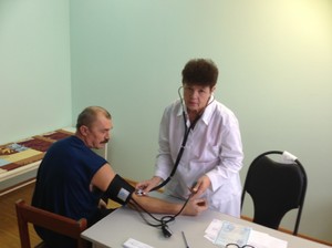 Почему болят грудные железы