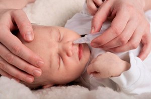 Прозрачные сопли у грудничка