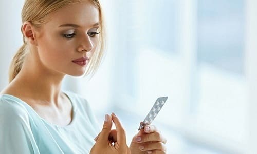 При запущенных формах грибка ногтей, лечение проводится только комплексно и включает в себя прием противогрибковых препаратов